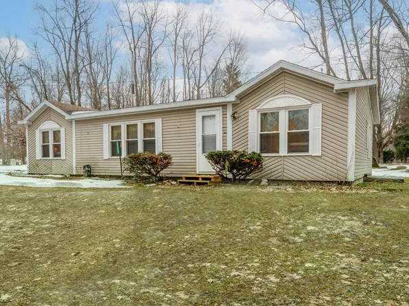 25627 Marquette Rd, Dowagiac, MI 49047
