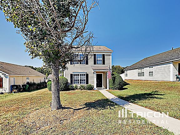 3rd image of 9619 Aventide Ln