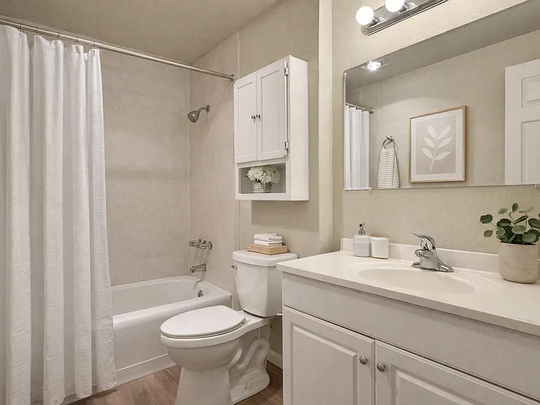 10550 Midvale Ave N #2 — Photo 6