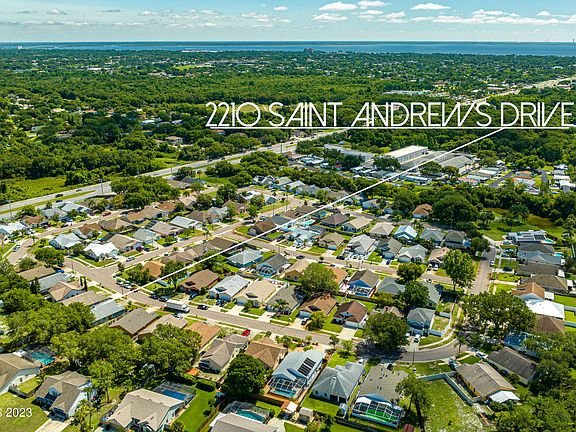 4th image of 2210 Saint Andrews Dr