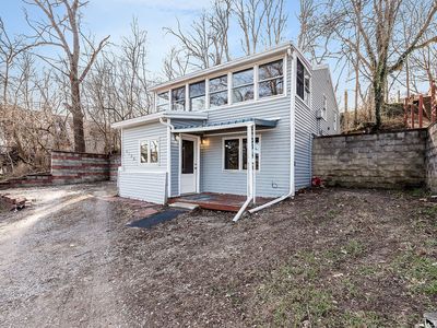 8128 Halfway Dr, Brighton, MI, 48116