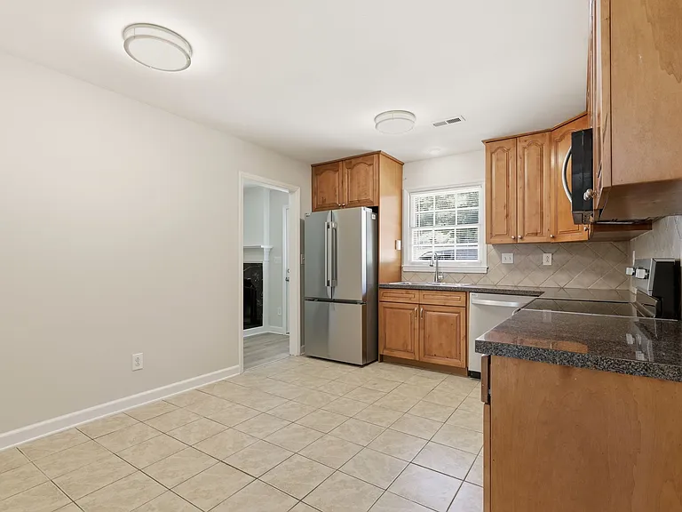 4609 Randolph Rd — Photo 12