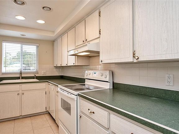 2nd image of 4510 Overlook Dr NE APT 120