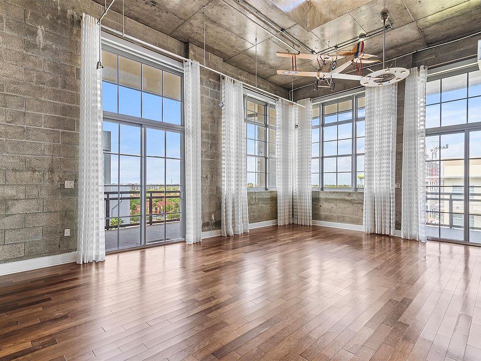 1st image of 410 NW 1st Avenue #701