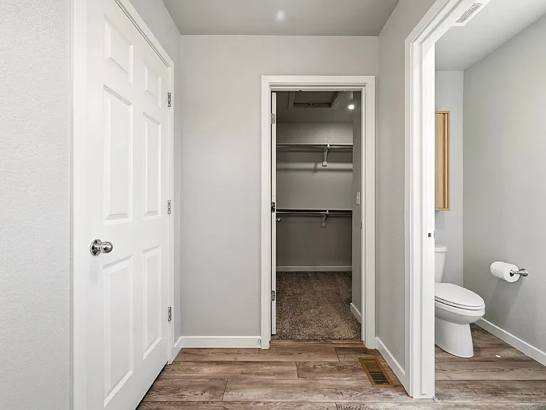 5668 Tramore Ct — Photo 27