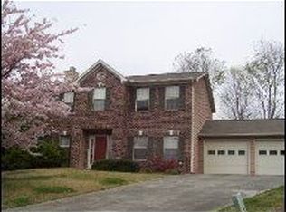8000 Maple Run Ln, Knoxville, TN 37919