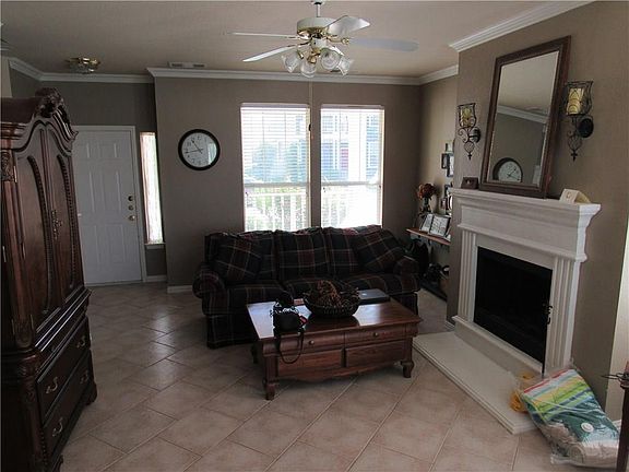 4th image of 10181 Cedar Lake Dr