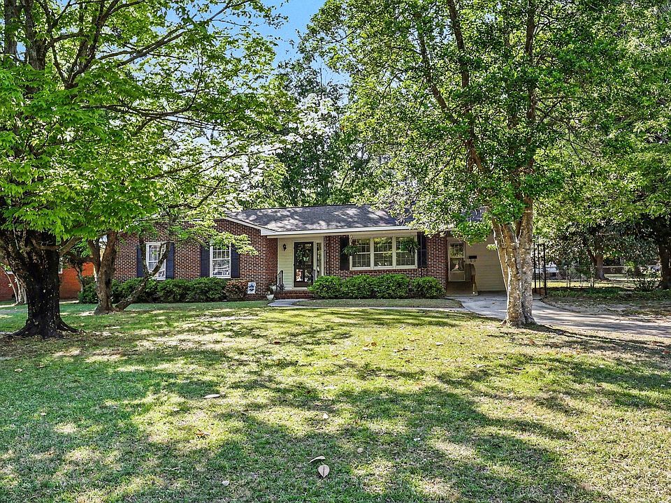 1st image of 912 S Walnut Dr