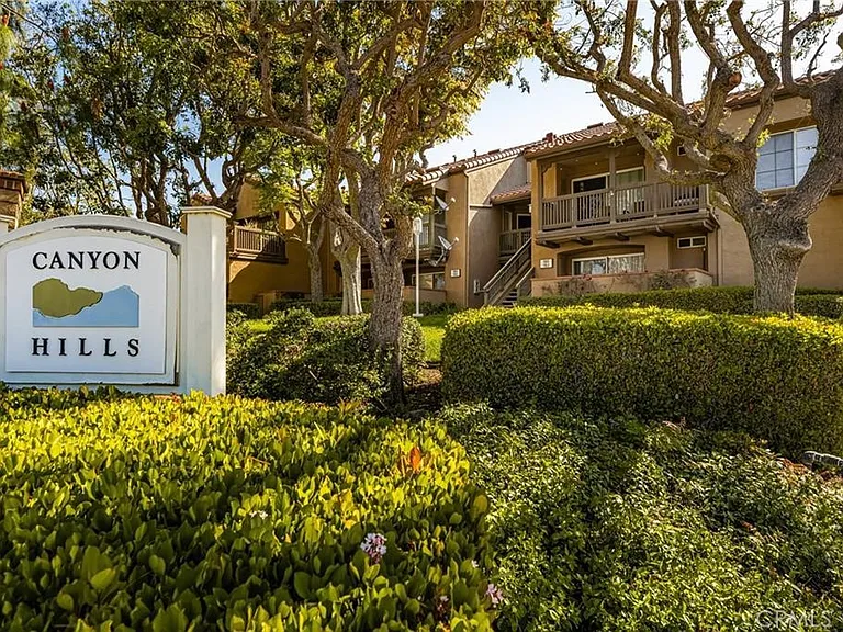 236 S Grisly Canyon Dr #M — Photo 32