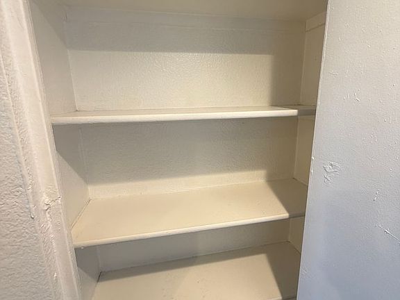 5th image of 4145 N Longview Ave APT 13