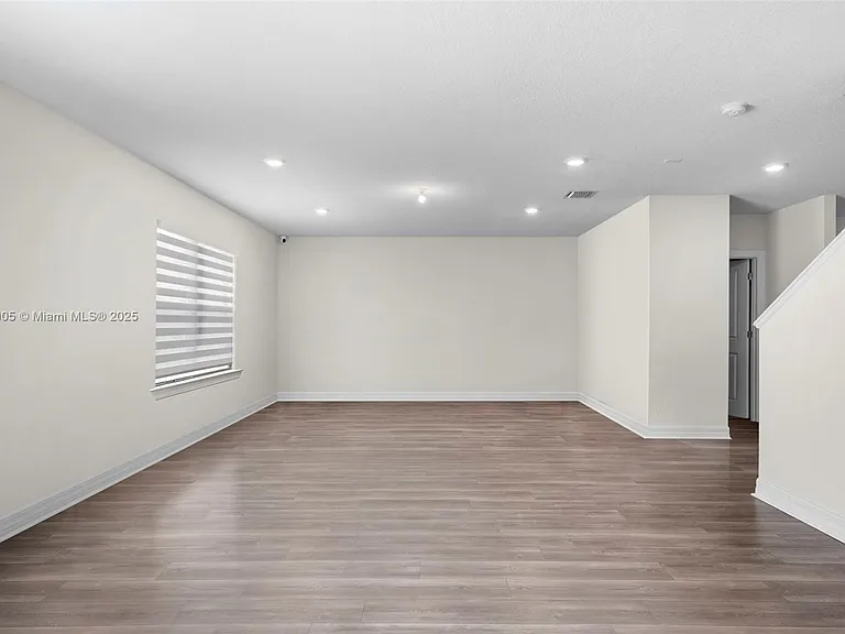 3142 Poinciana St — Photo 25