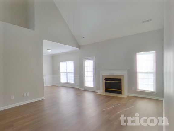 3rd image of 6031 Powder Mill Pl