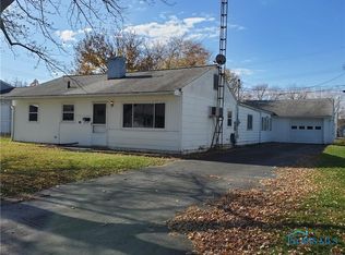 416 Everett Rd, Fremont, OH 43420