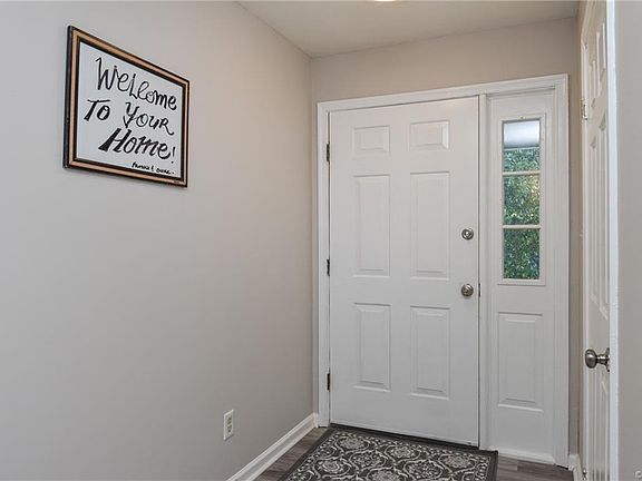 4th image of 302 Patriot Ln Unit 2D