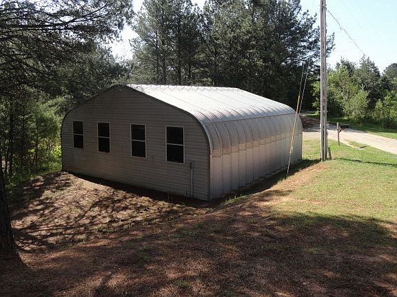 4th image of 260 Campbell Hill Ln