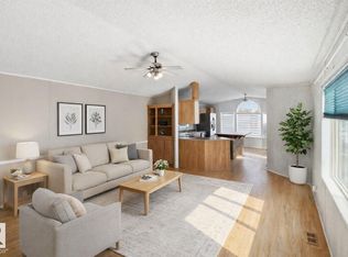 106 Oakwood Rd NW, Edmonton, AB T6P 1H6