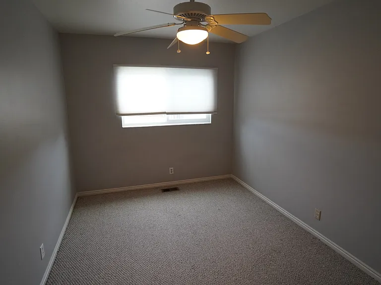 1219 Ash Dr — Photo 33