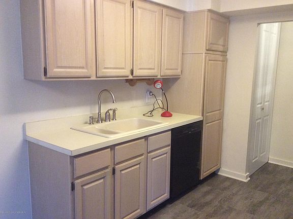 4th image of 95 Essex Dr #1F
