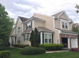 1 Windsor Pond Rd #101, West Windsor, NJ 08550