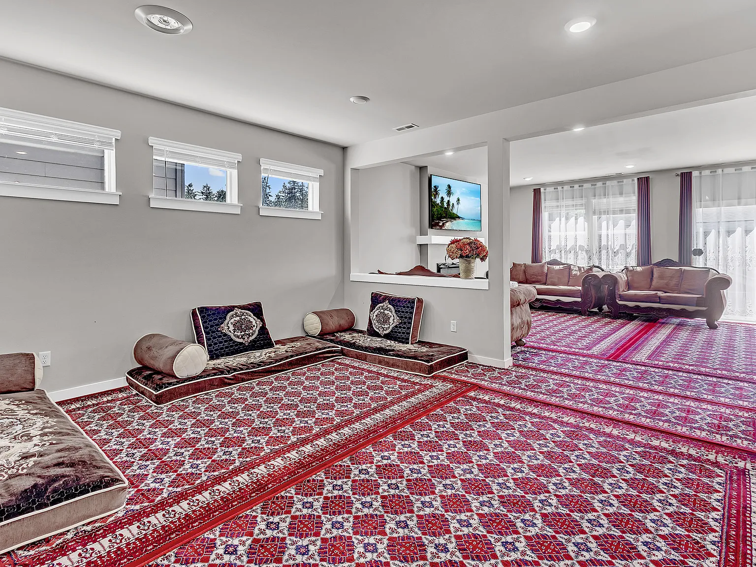 6 bed, 3080 sqft, $5,200 — Photo 4