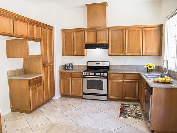 4th image of 1470 Patricia Ave