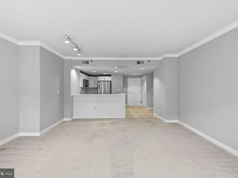 777 7th St NW #1021 — Photo 10