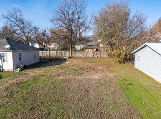 805 Grove St, Perry, OK 73077