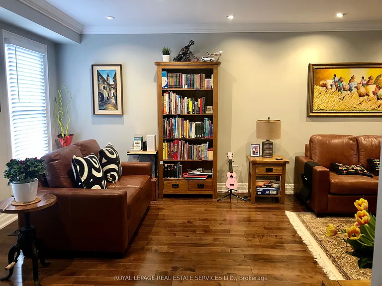 18 Sir Gawaine Pl — Photo 9