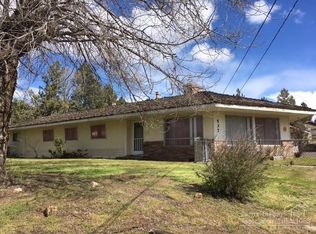 537 NE 10th St, Madras, OR 97741