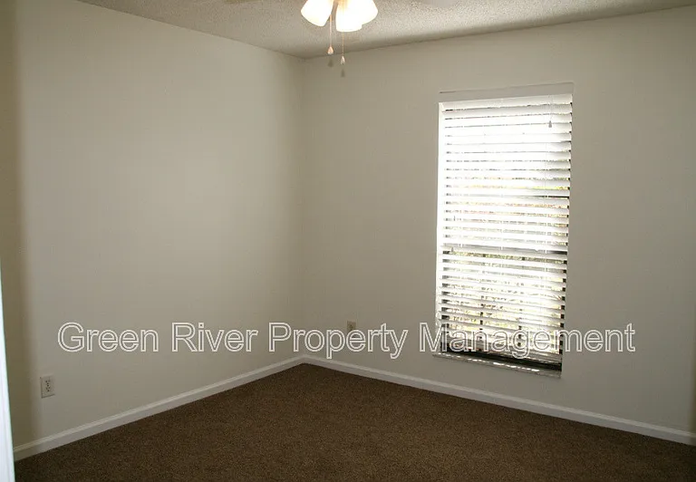 6106 Pine Ave — Photo 14