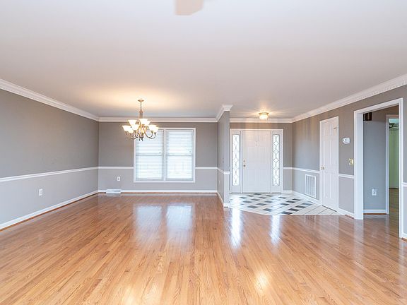 5th image of 109 River Oaks Rd