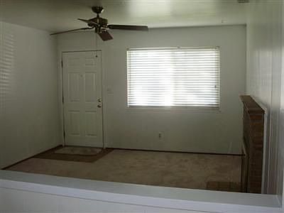 3rd image of 2571 Meadow Wood Cir