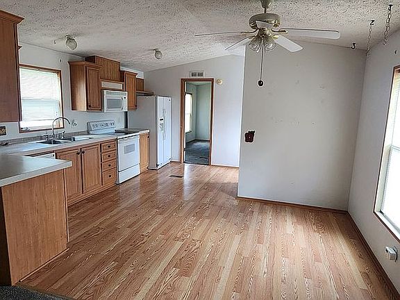 2nd image of 10447 Bruce Dr