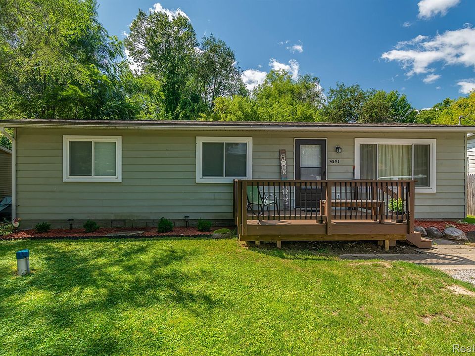 1st image of 4891 Lake Grove Dr