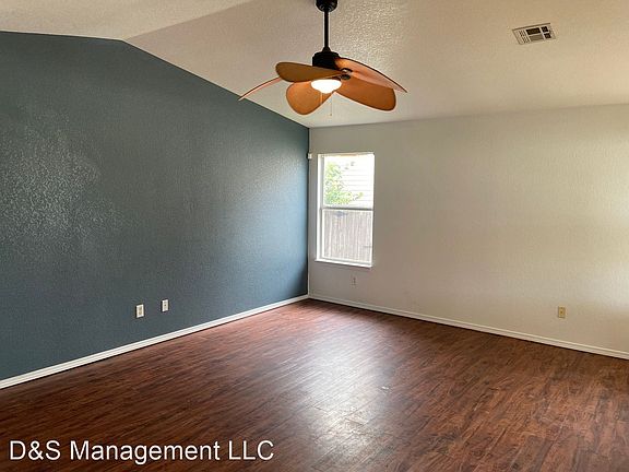 4th image of 10437 Aberdeen Dr