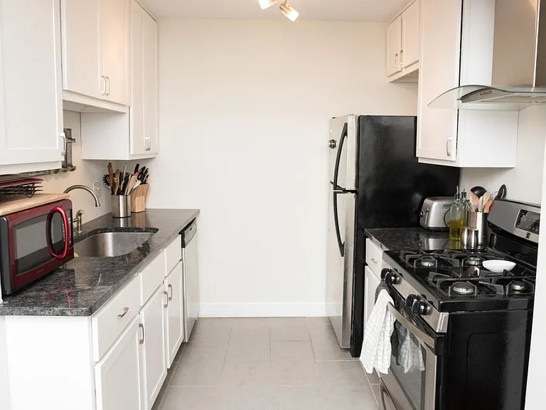 2023 Edgecliff Point — Photo 5