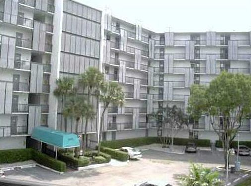 5th image of 3475 N Country Club Dr APT 801