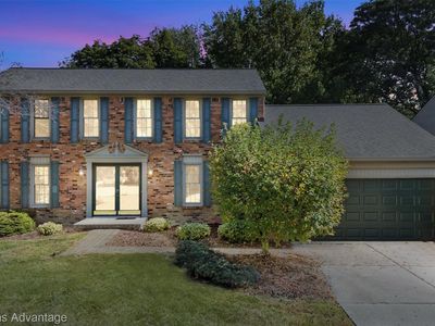 21650 Clover Ln, Novi, MI, 48375