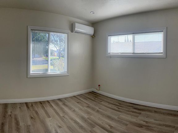4th image of 725 N Broadmoor Ave