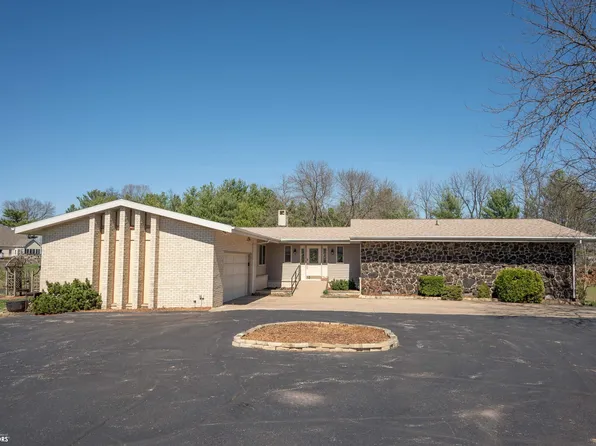 905 Le Claire St, Warsaw, IL 62379