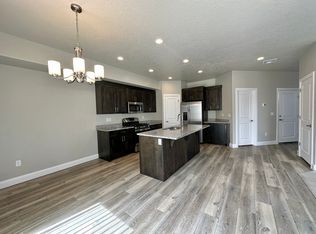 485 W 540 N, Hurricane, UT 84737