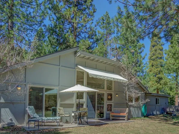535 Dogwood Dr, Weed, CA 96094