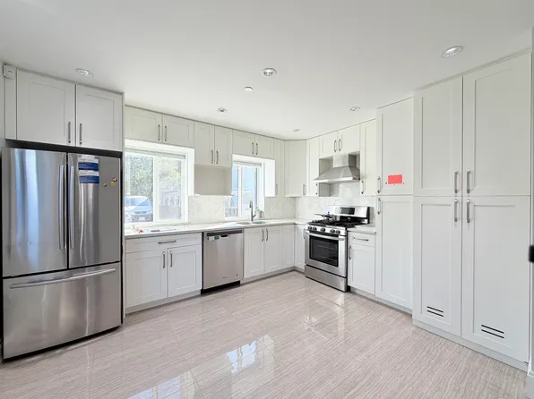 2532 W 5th Ave, Vancouver, BC V6K 1T1