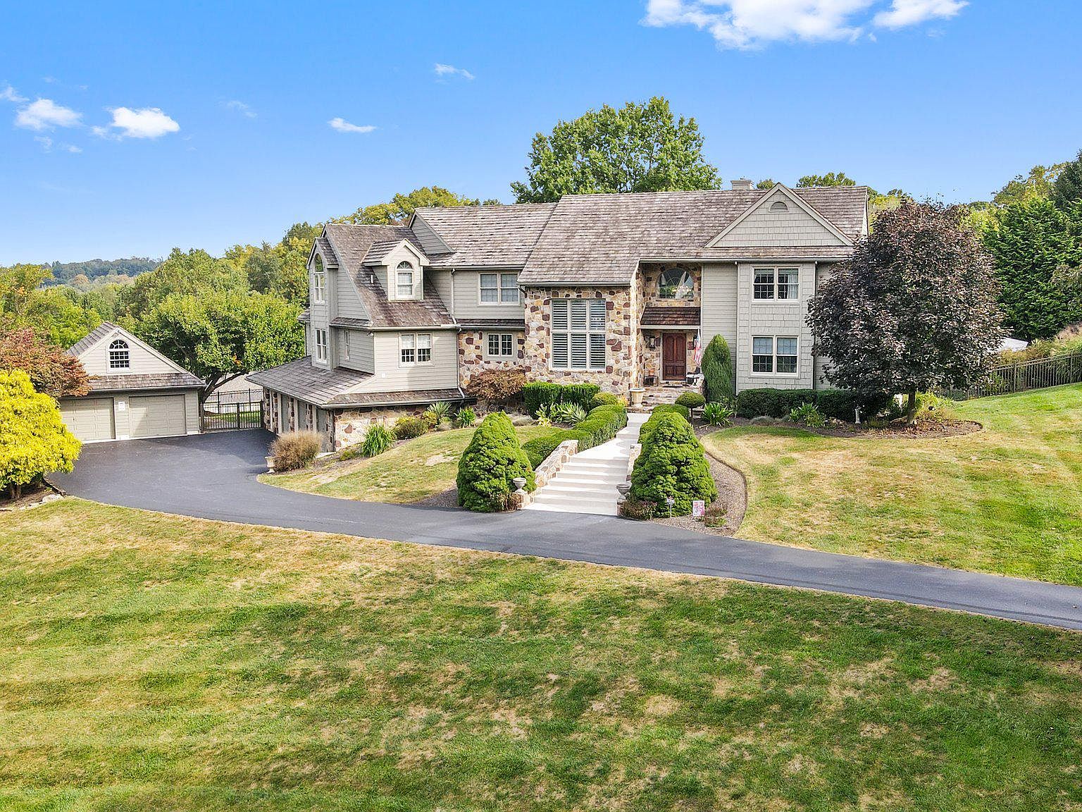 200 Barn Hill Rd, West Chester, PA 19382 | MLS #PACT2094594