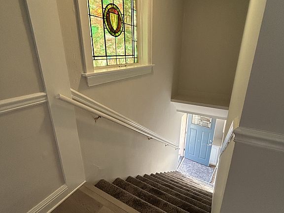 2nd image of 518 Bridge St APT B