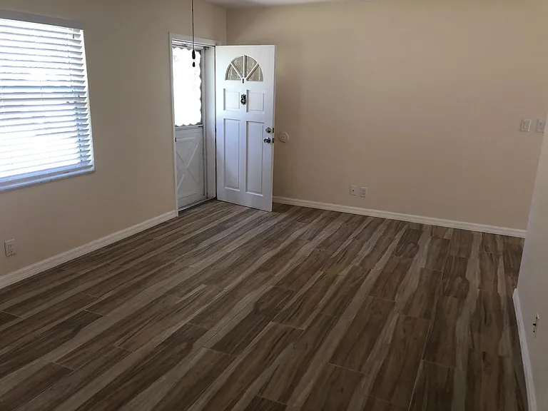 2215 Forest Dr — Photo 19