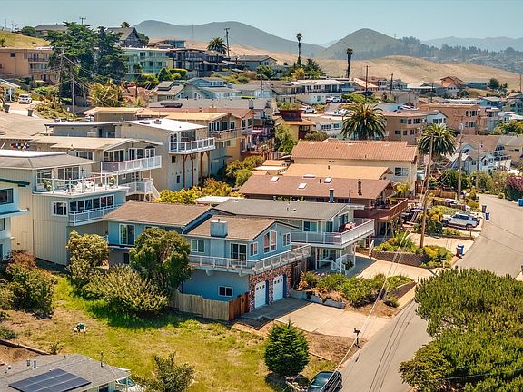 3rd image of 2670 Koa Ave