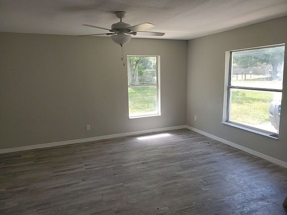 2nd image of 514 Carver Blvd