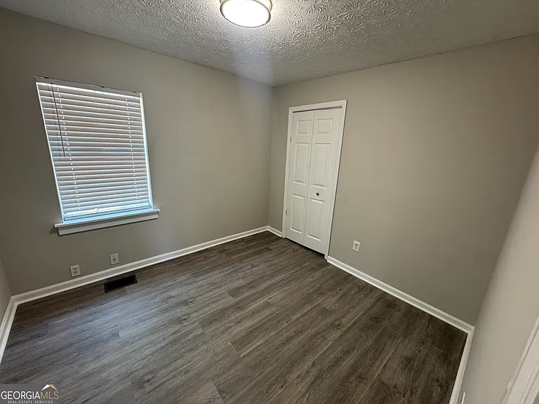 125 W Washington St — Photo 6
