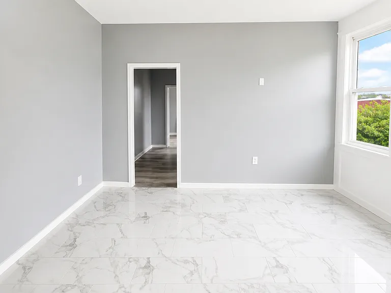 233 Littleton Ave #11AA — Photo 5